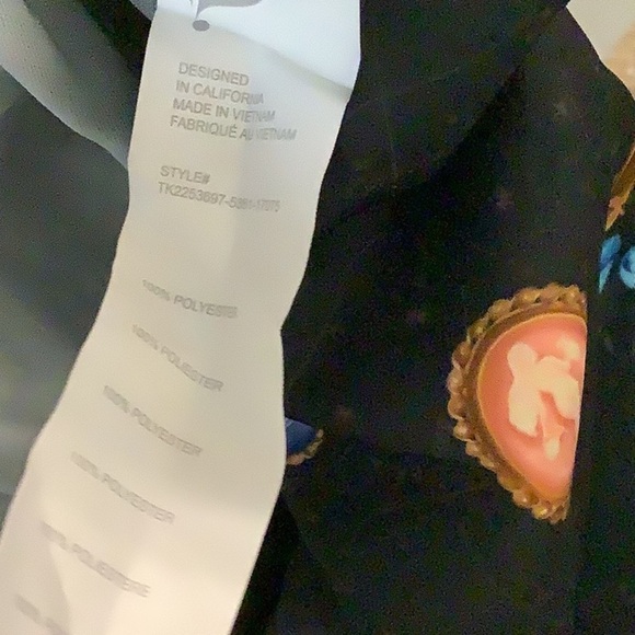 FABLETICS Size 1X Ecosatin Black Lucky Charm Astrology Graphic Plus Tank Top.New - Picture 7 of 7